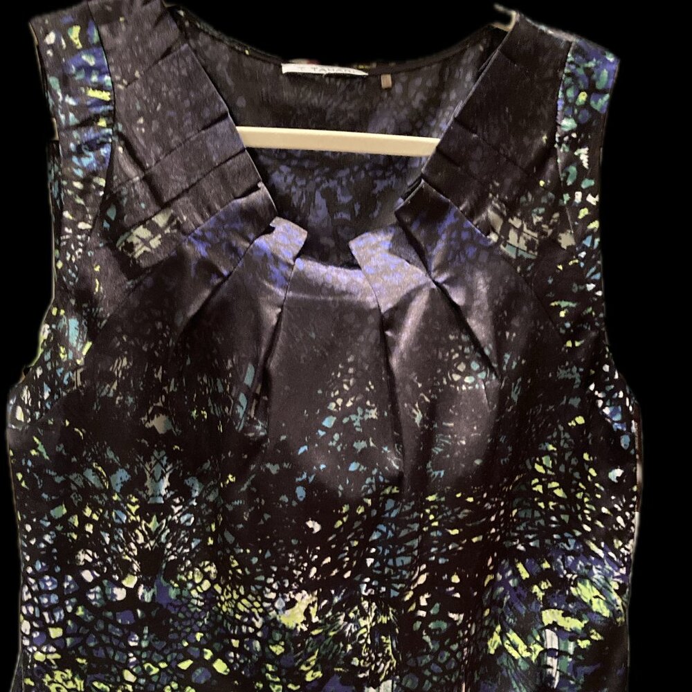T Tahari Black Sleeveless Top with green and white splotchy design Size XL
